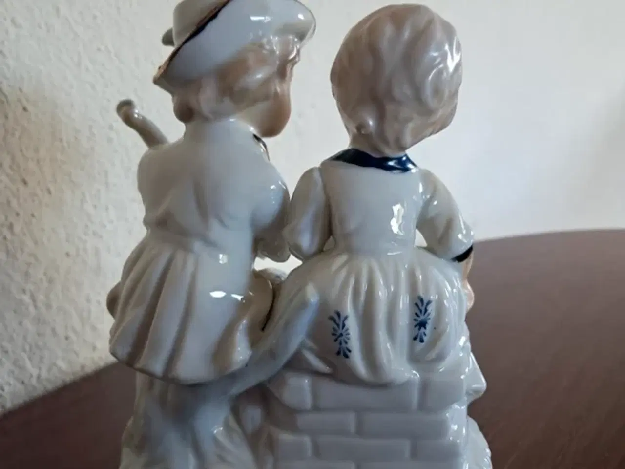 Billede 3 - Ungt par figur