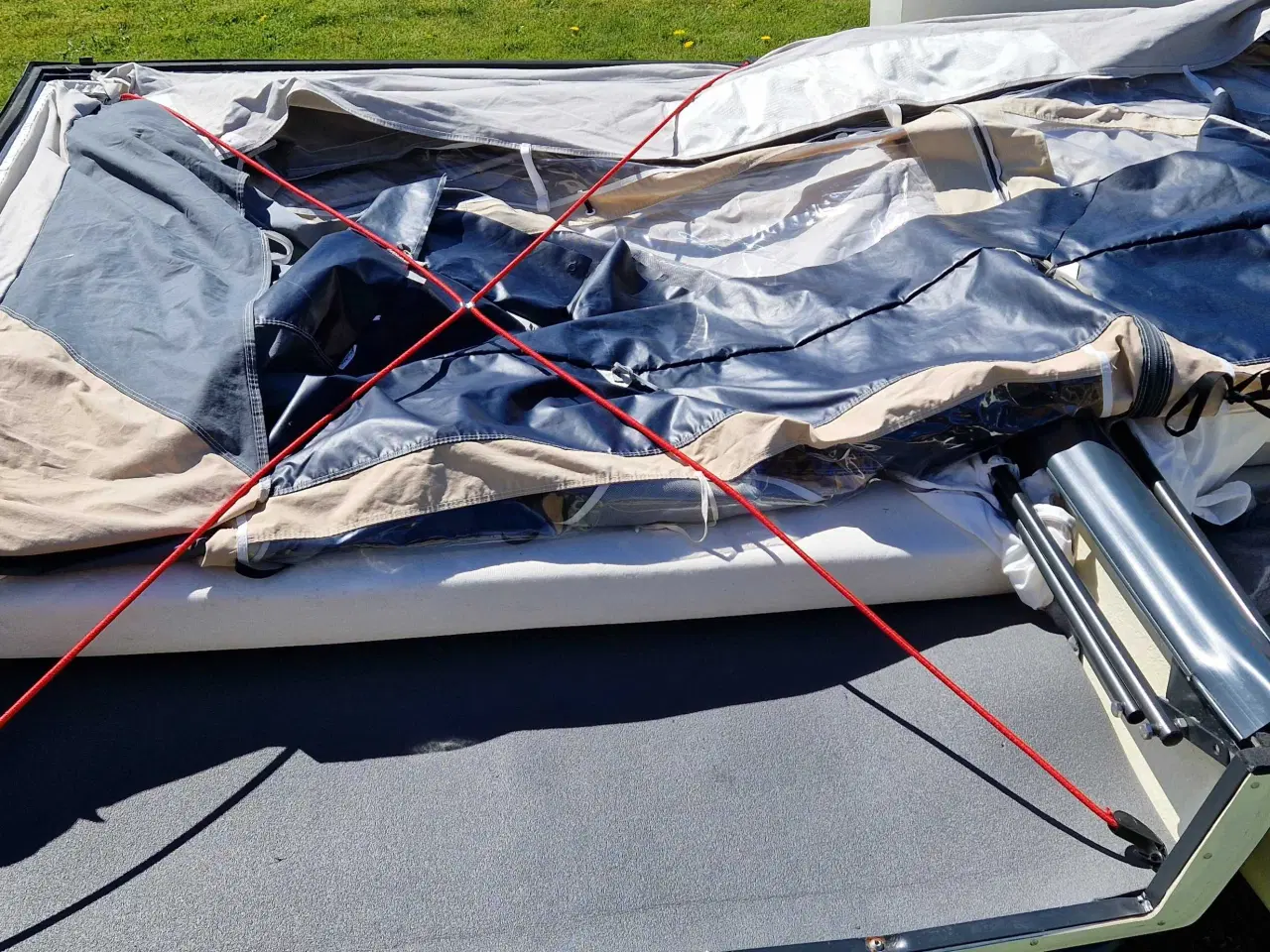 Billede 12 - Camplet Royal 2008 m. solsejl