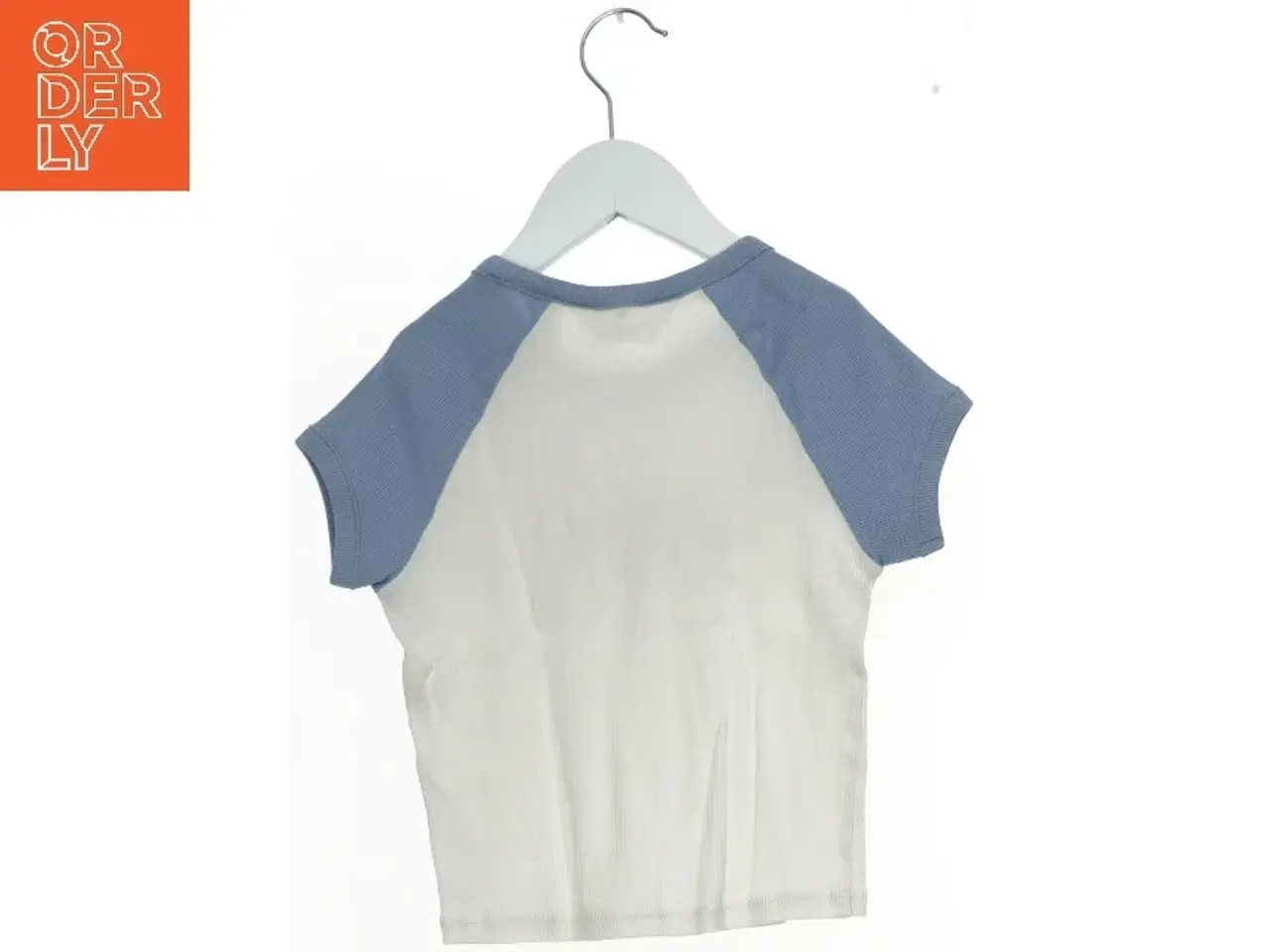 Billede 2 - Disney T-shirt med Mickey Mouse motiv fra H&M (str. 134)