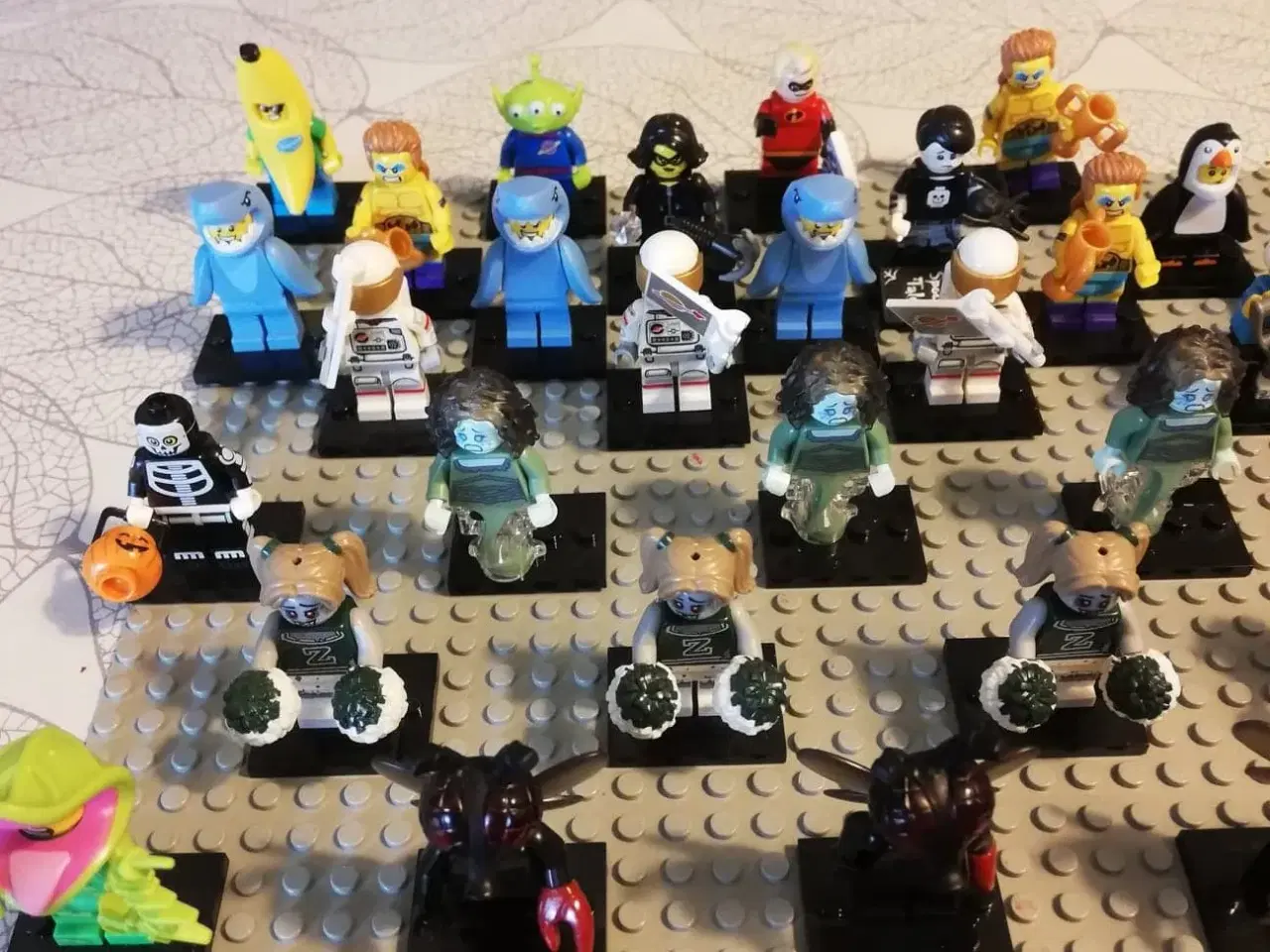 Billede 3 - Diverse minifigure fra CMF serie 3 - 16 og Disney