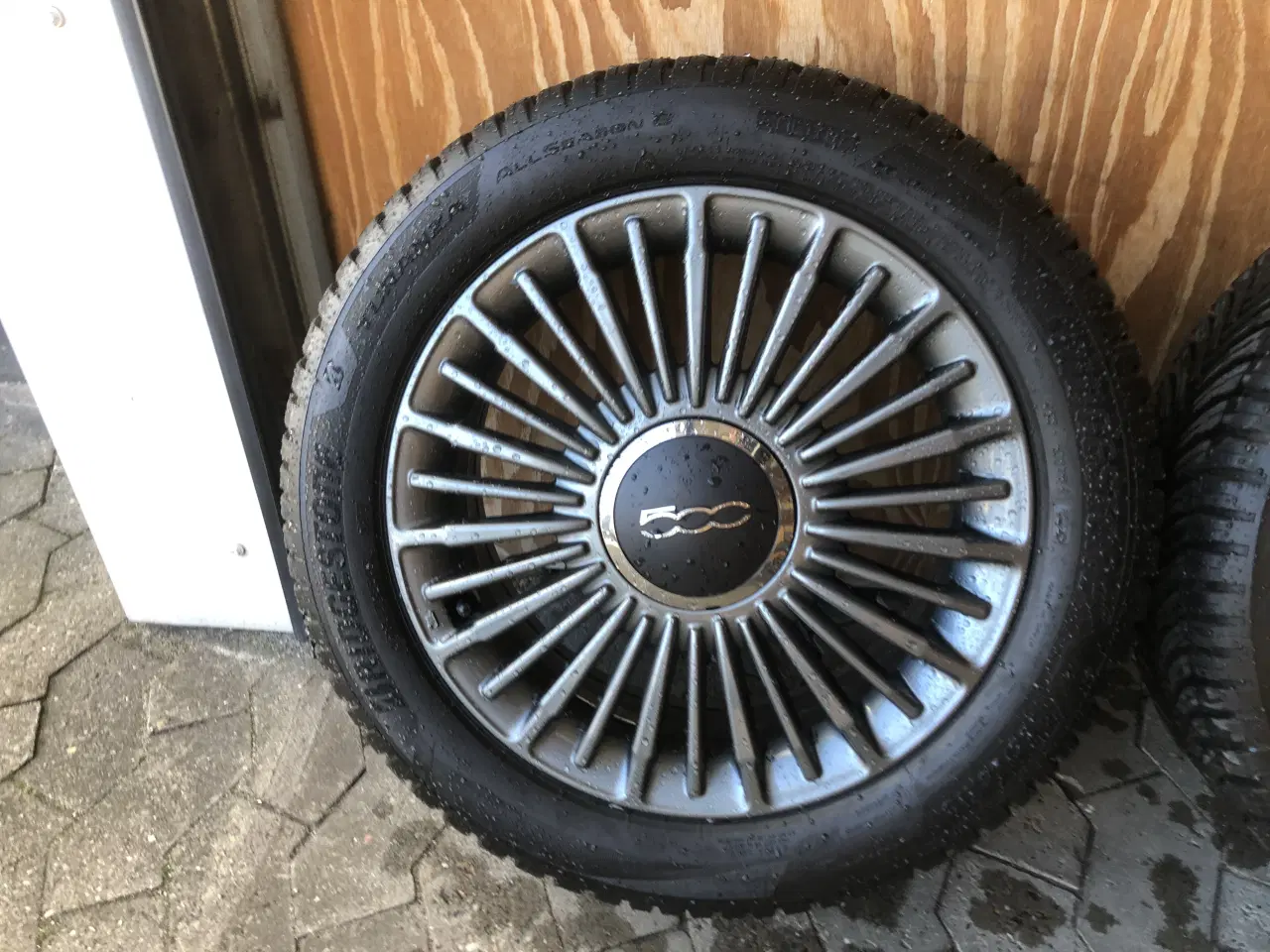 Billede 1 - Originale Fiat 500 alufælge helårsdæk 195/55-16