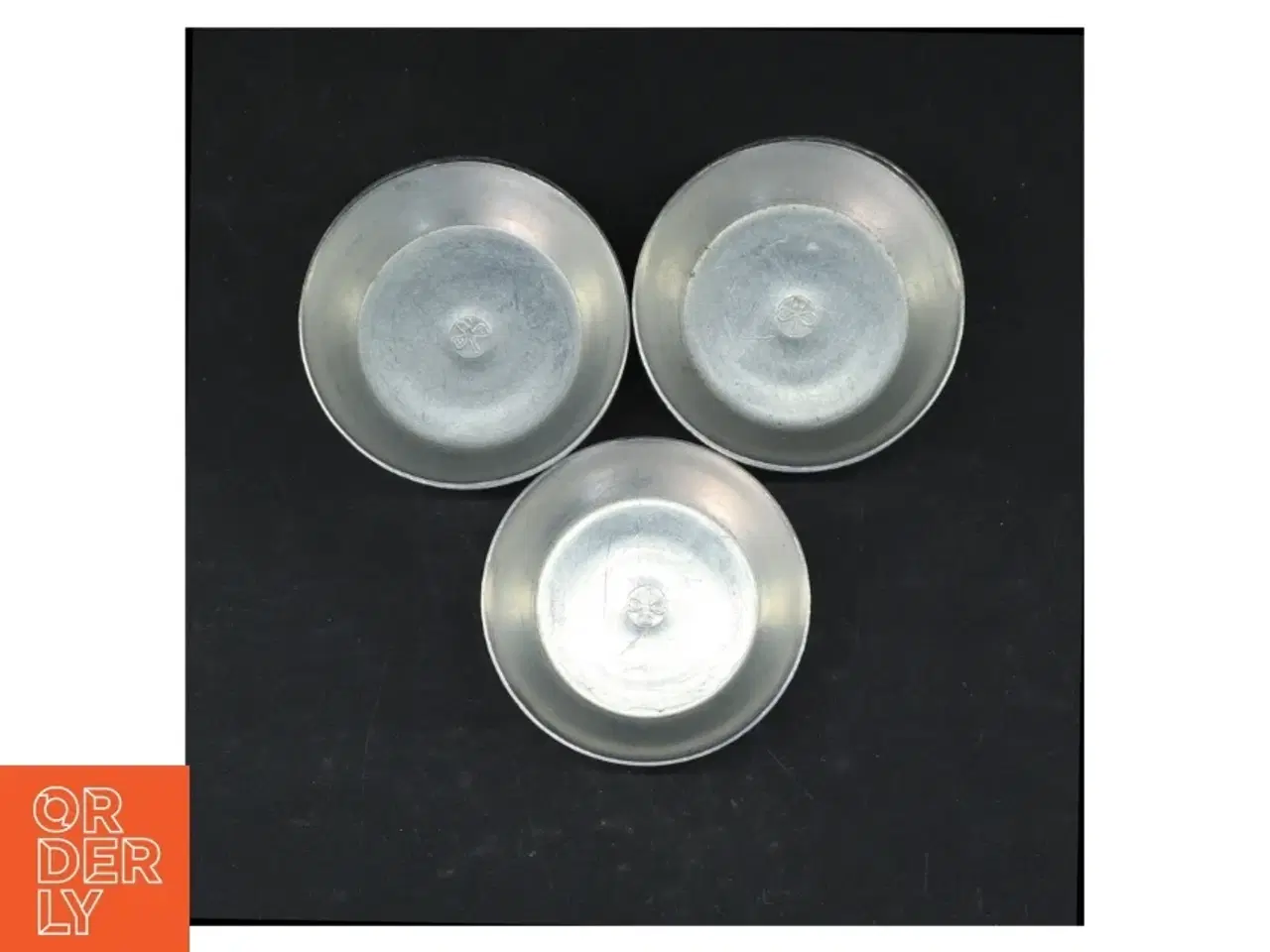 Billede 2 - Metalbakker fra Dai (str. 9 styk. ø. 7 cm)