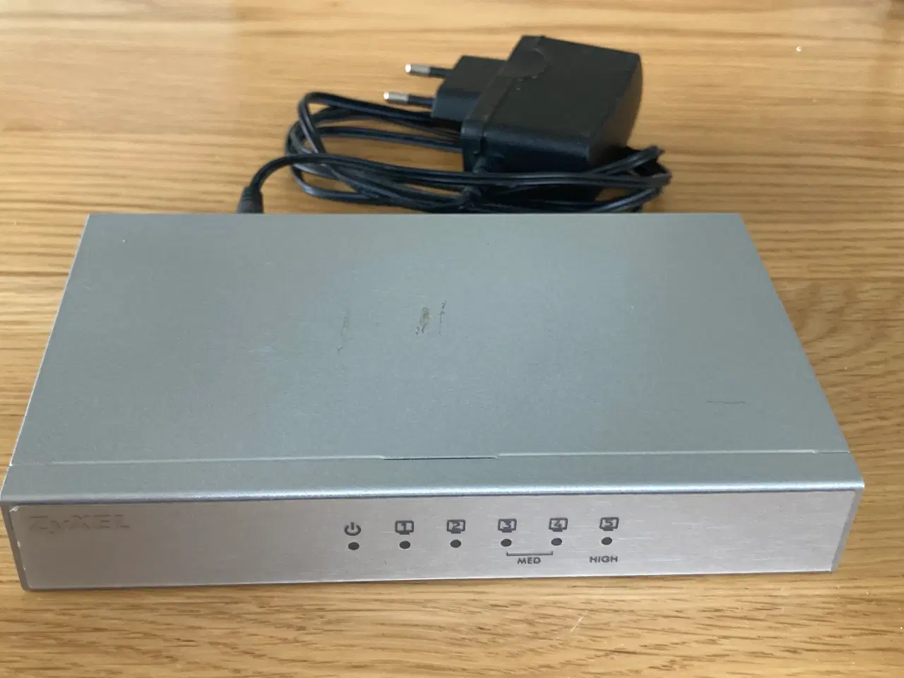 Billede 1 - Zyxel Gigabit switch, 5 Porte