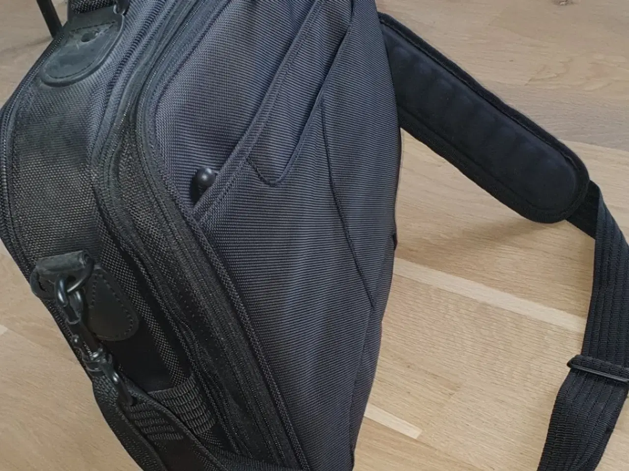 Billede 1 - Rejsetaske/ Computertaske