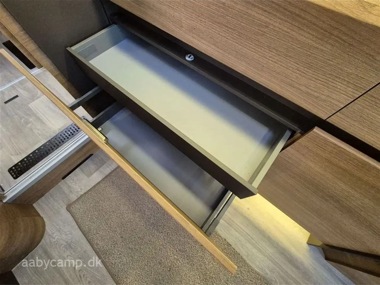 Billede 10 - 2026 - Benimar Amphitryon 967   Top model Fra Benimar med Alde Centralvarme