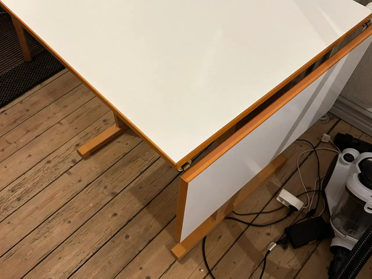 Billede 1 - Lille bord med udklap