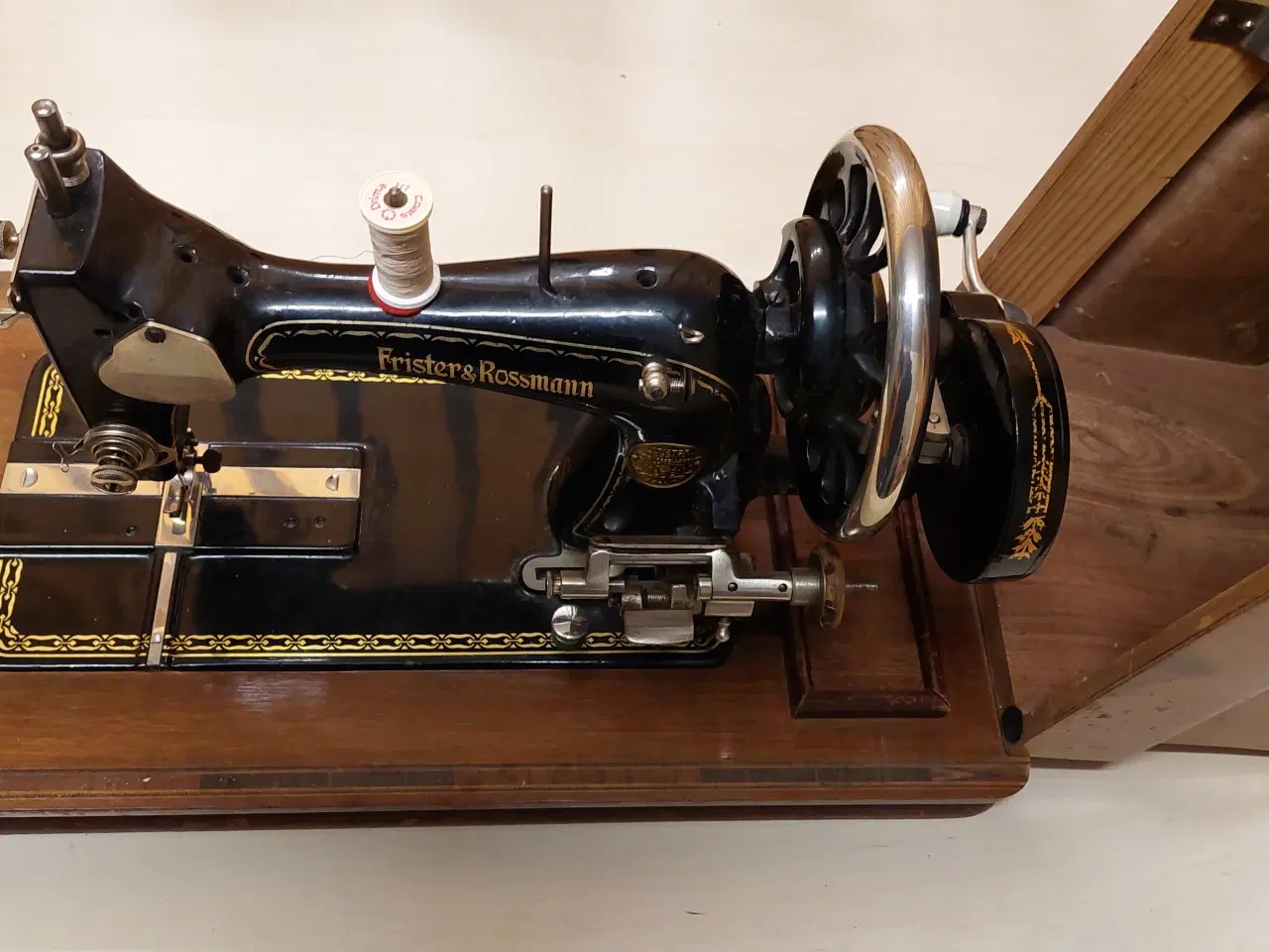 Billede 1 - Frister & Rossmann, antik symaskine