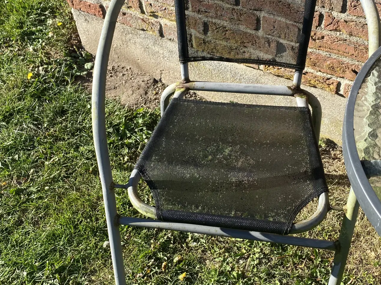 Billede 4 - Lille rundt cafébord med rillet glasplade og metal