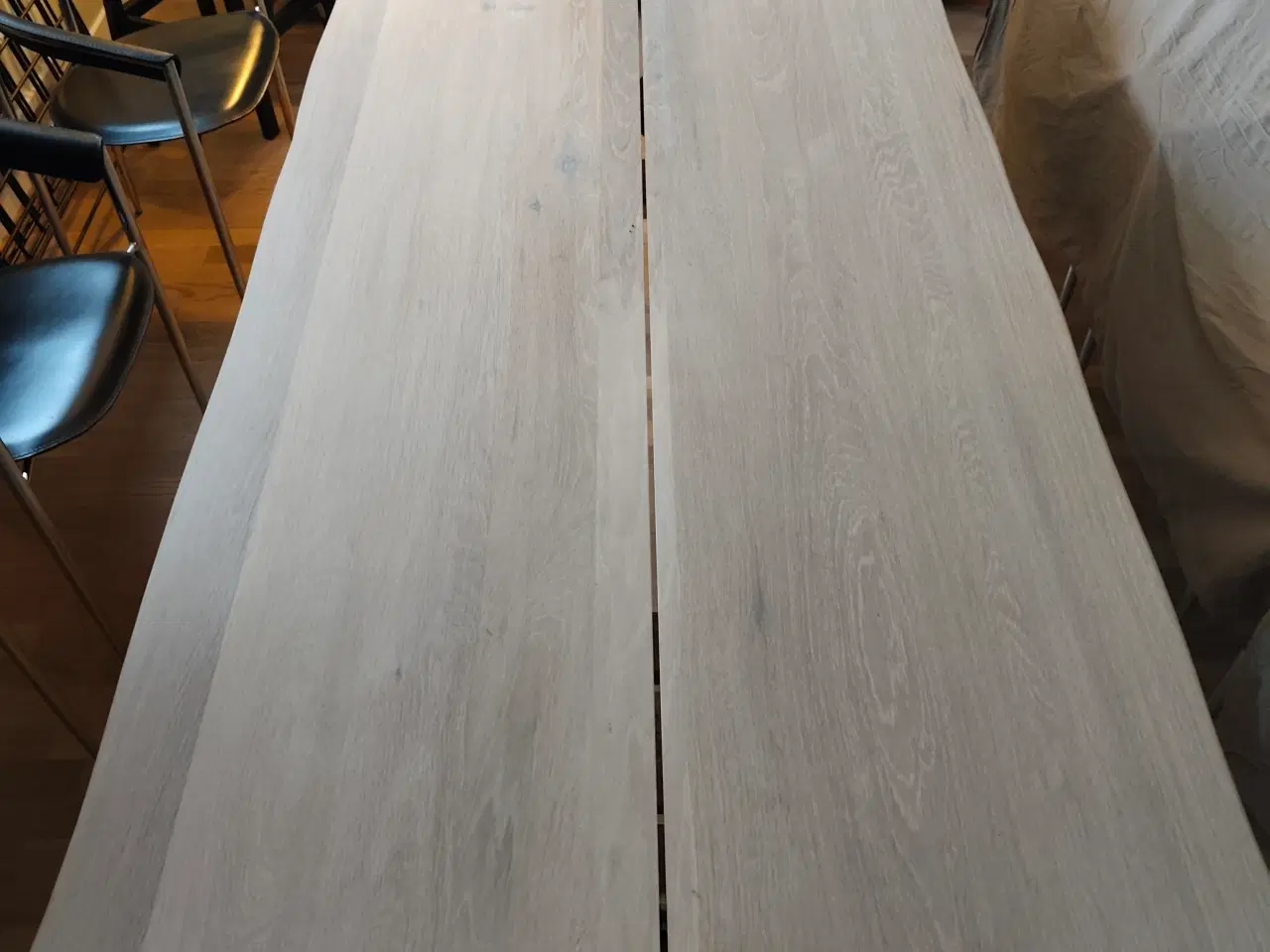 Billede 2 - Plankebord (hvidolieret) med to ekstraplader 