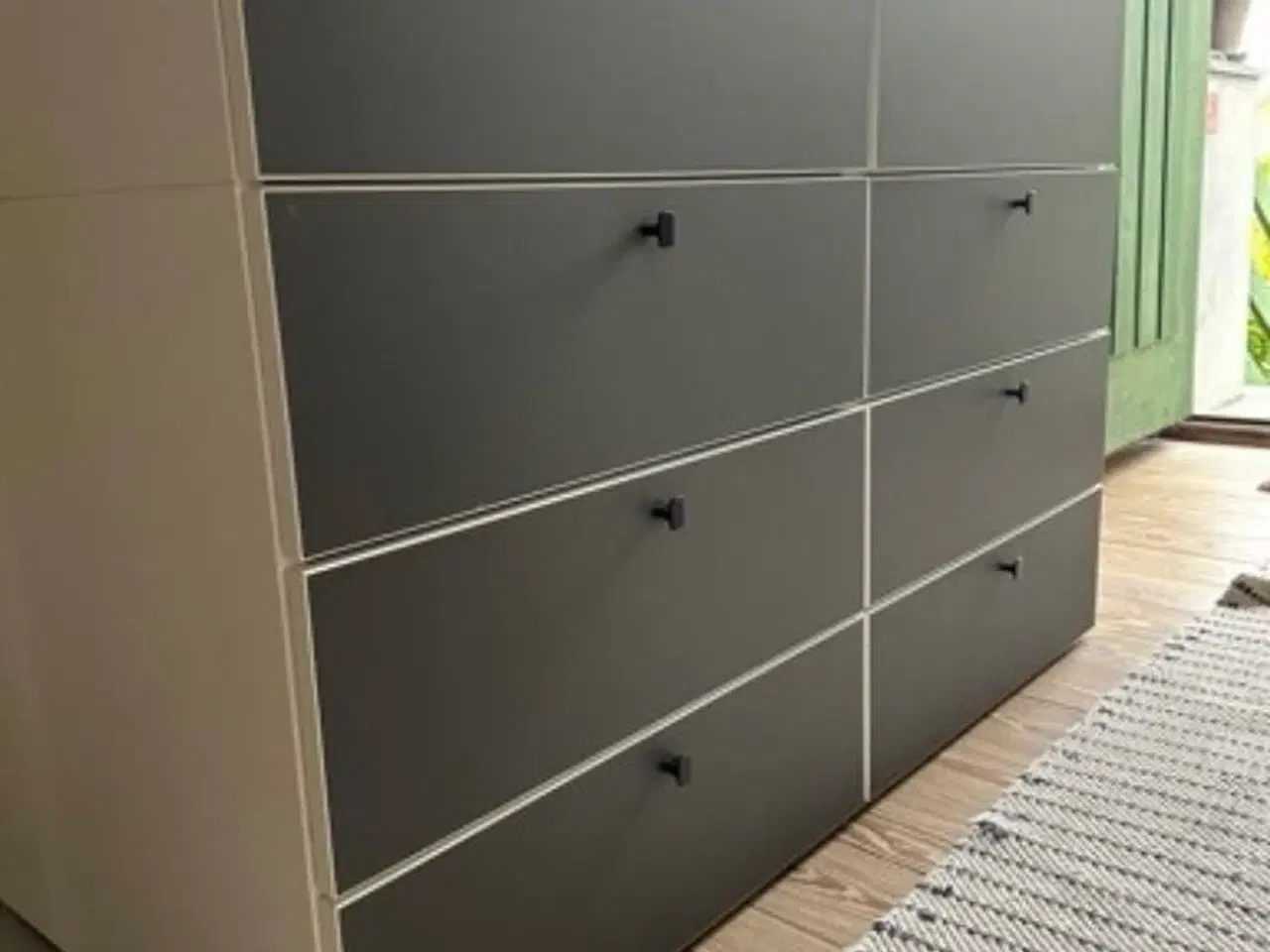 Billede 2 - Stort klædeskab, allerede samlet