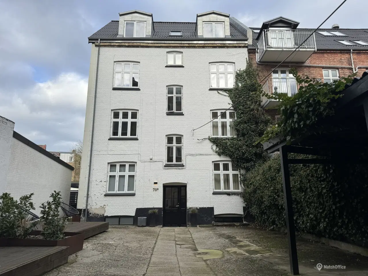 Billede 2 - Kælderlejemål egnet til kontor eller lager inkl. 1 privat parkeringsplads.