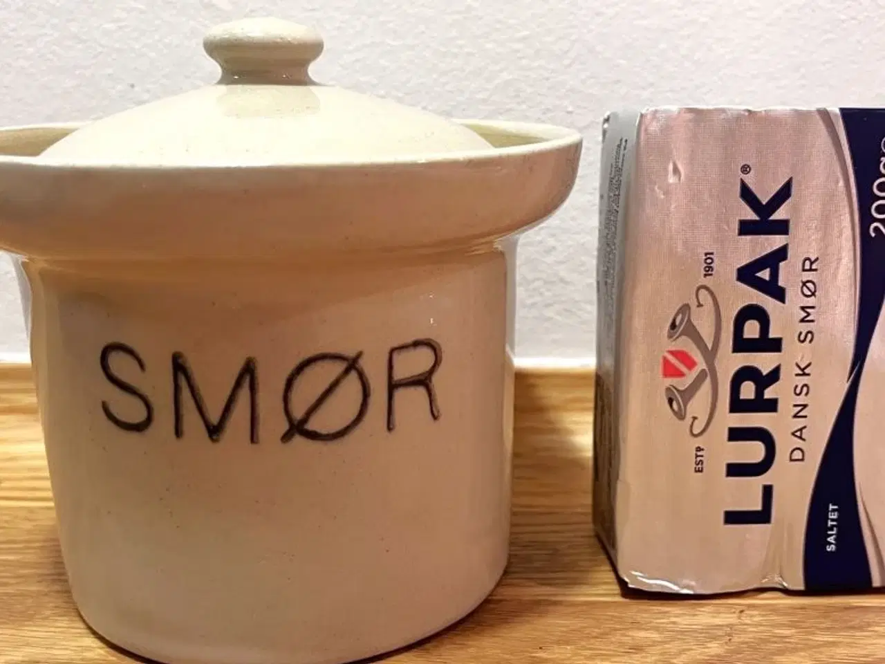 Billede 4 - Engelsk smørkrukke med låg