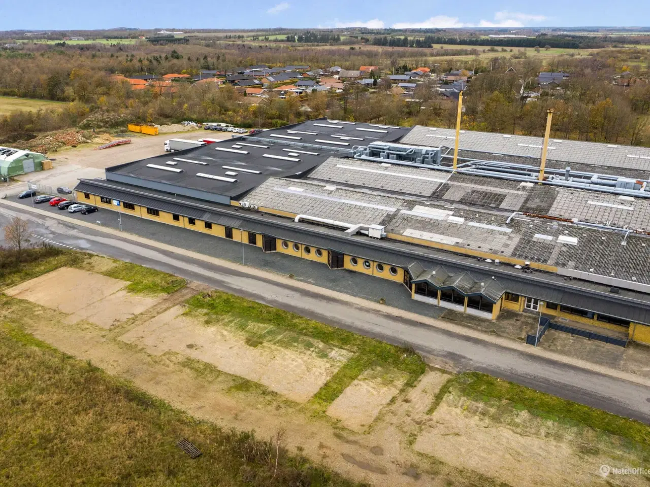 Billede 2 - Højloftet lagerlejemål med gode logistikforhold