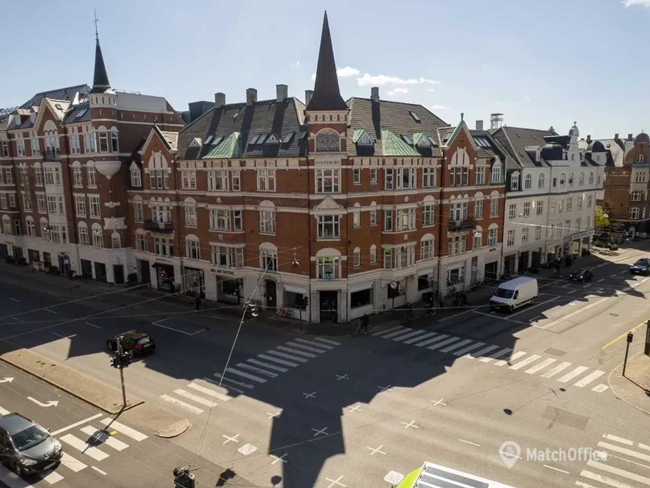 Billede 14 - UDLEJES: Stort og veleksponeret butikslejemål på hjørnet af Åboulevard og H.C. Ørsteds Vej