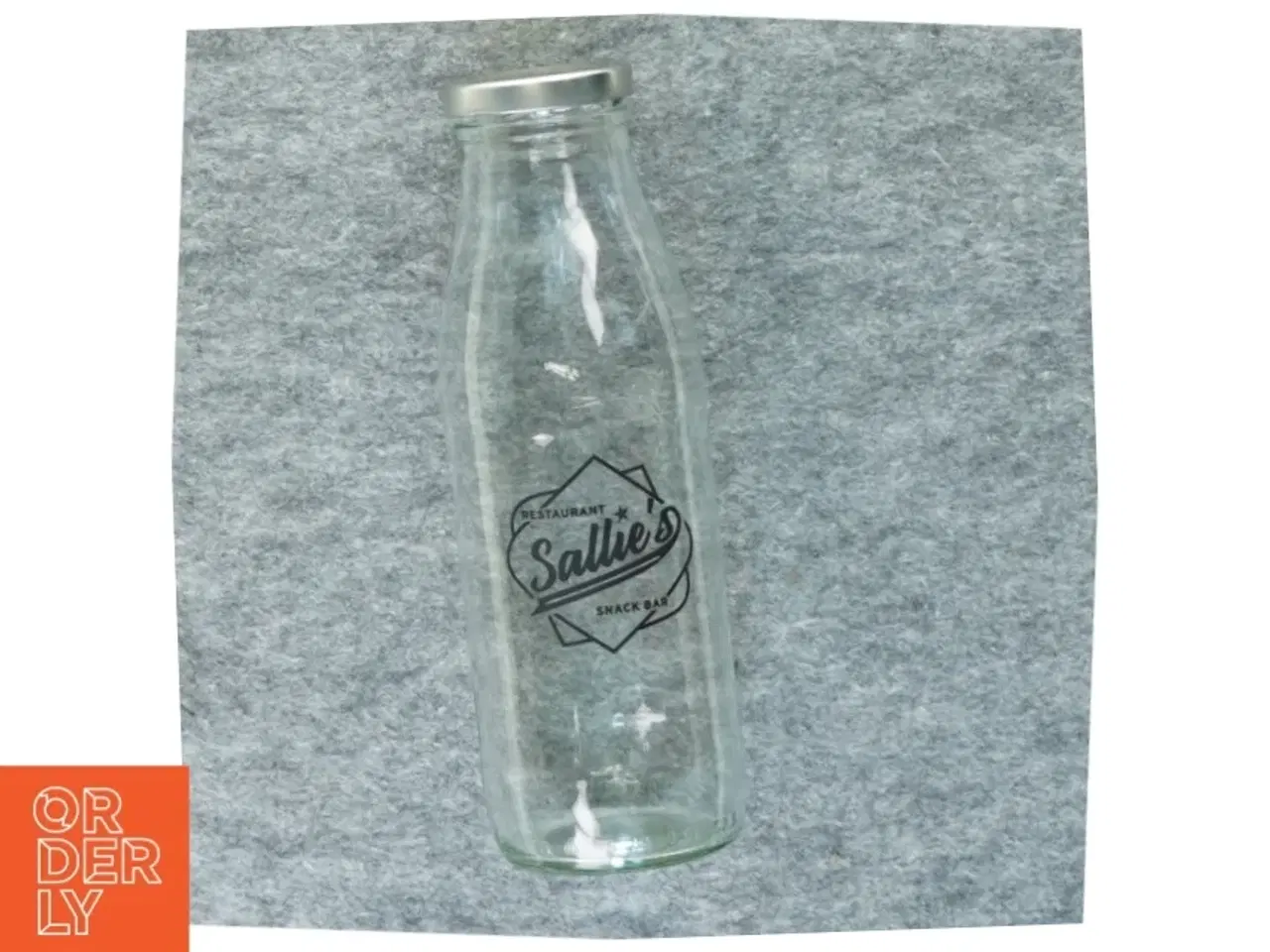 Billede 1 - Flaske fra Restaurant Sallis Snackbar (str. 20 x 6 cm)