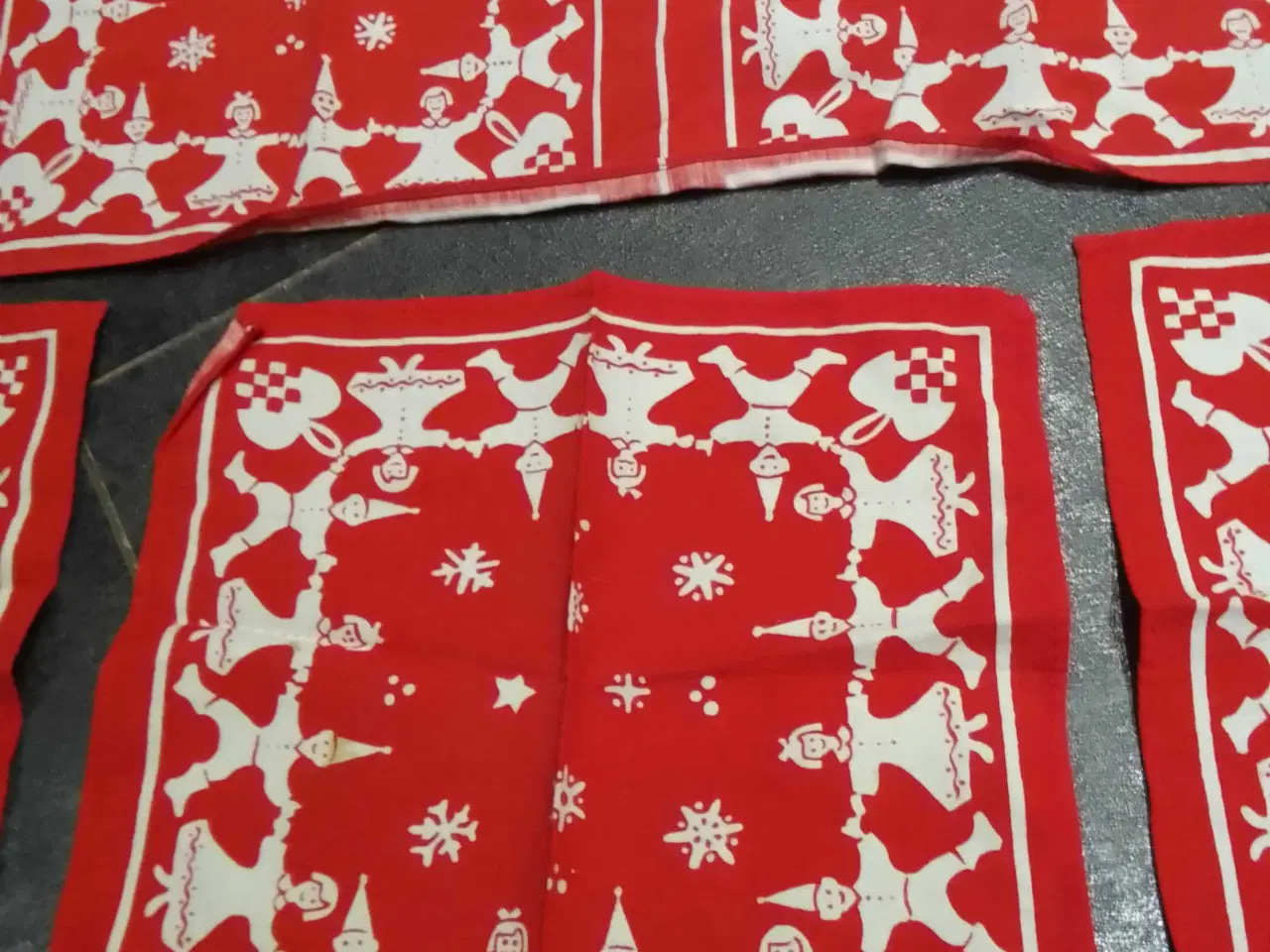 Billede 2 - Daells varehus juledug og stofservietter