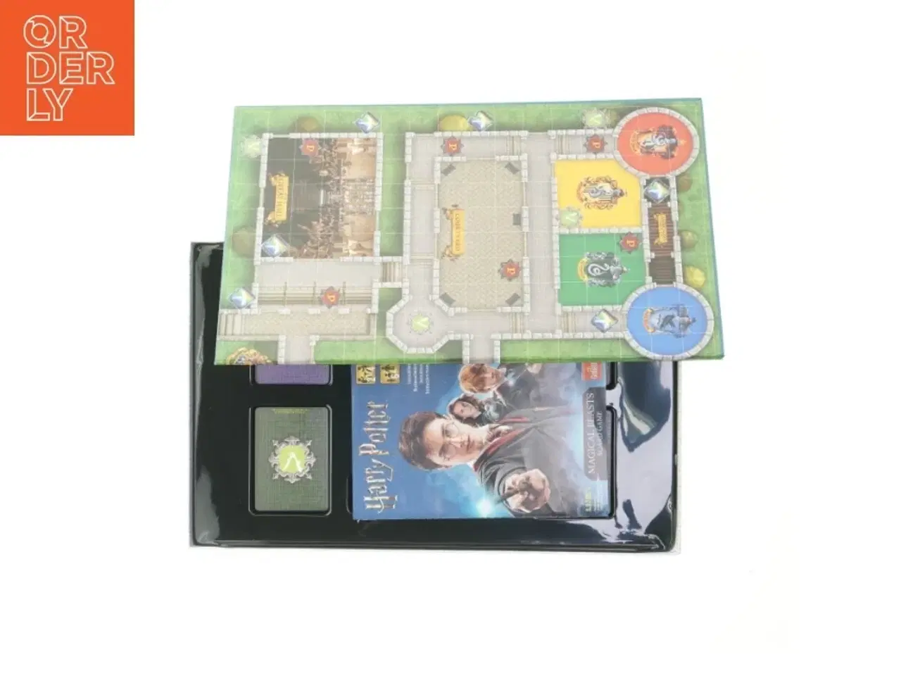 Billede 3 - Harry Potter Magical Beasts brætspil fra Harry Potter (str. 6x42x26 cm)