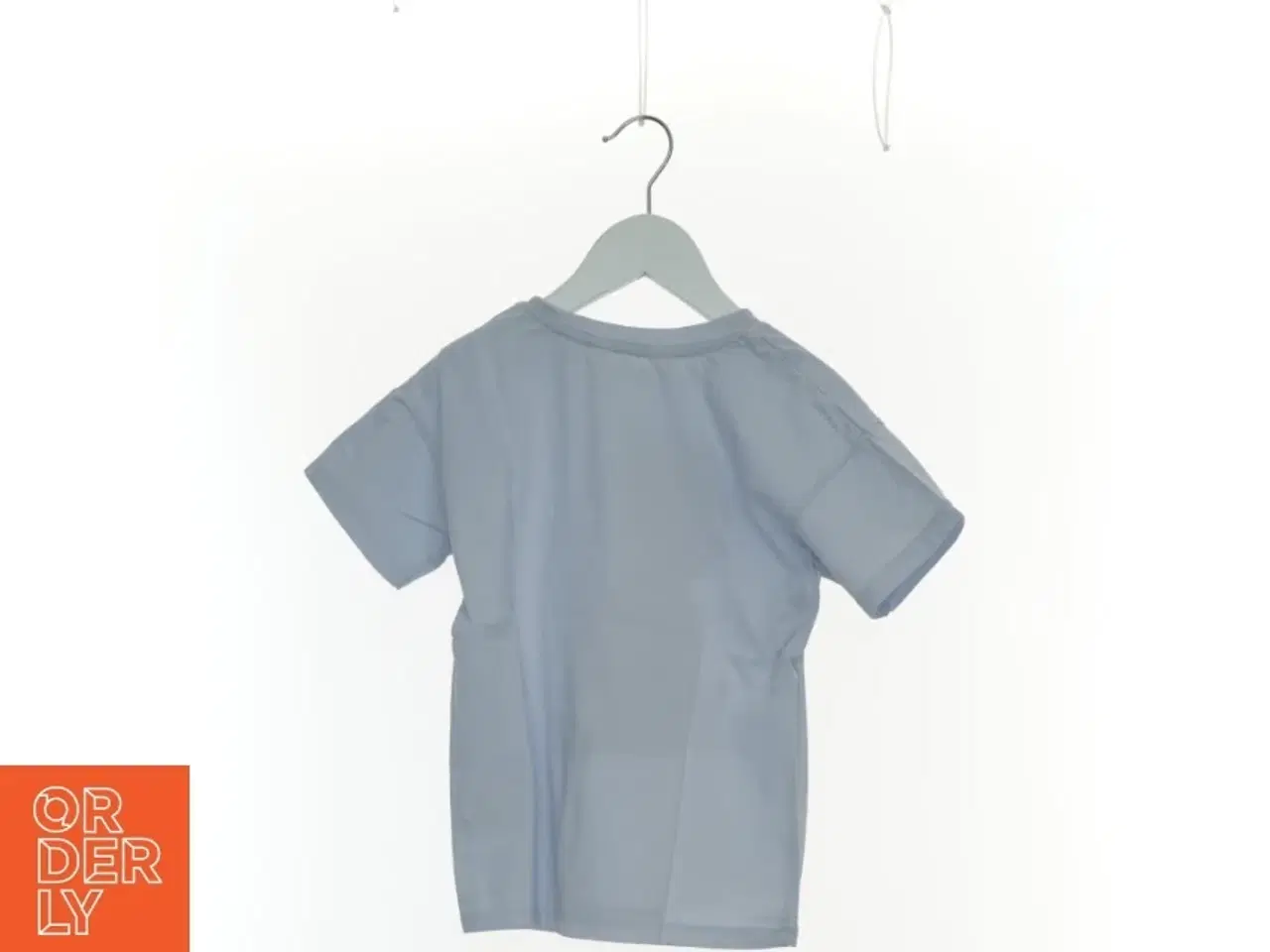 Billede 2 - T-Shirt med Elsa fra H&M (str. 110 cm)