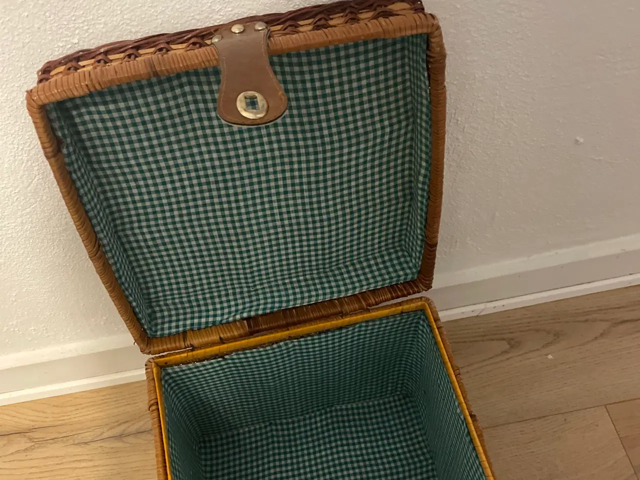 Billede 2 - Picnic kurv 