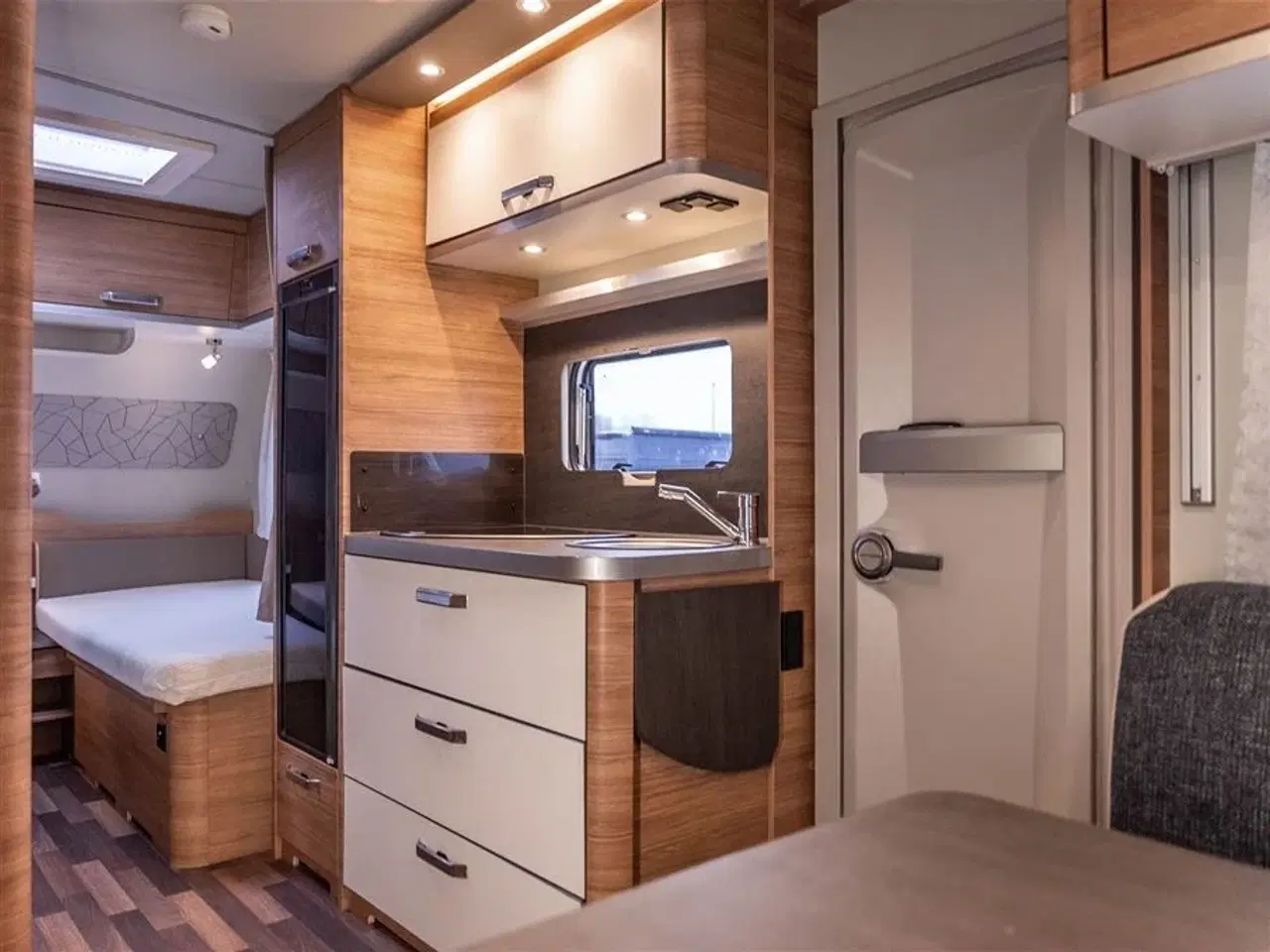 Billede 4 - 2020 - Weinsberg CaraOne 540 EUH   Genial indretning til 4 personer