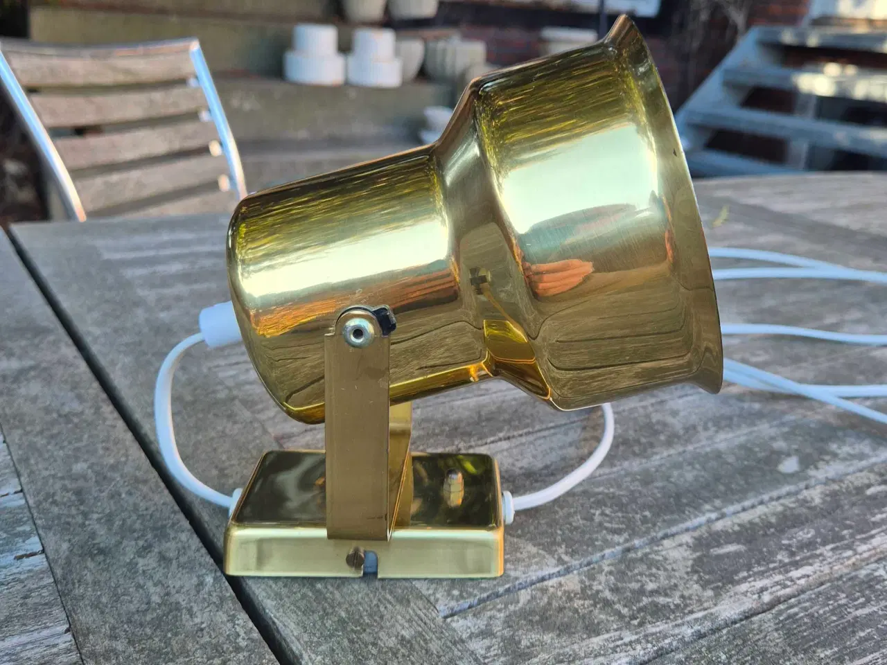 Billede 2 - Væglampe i flot skinnende messing