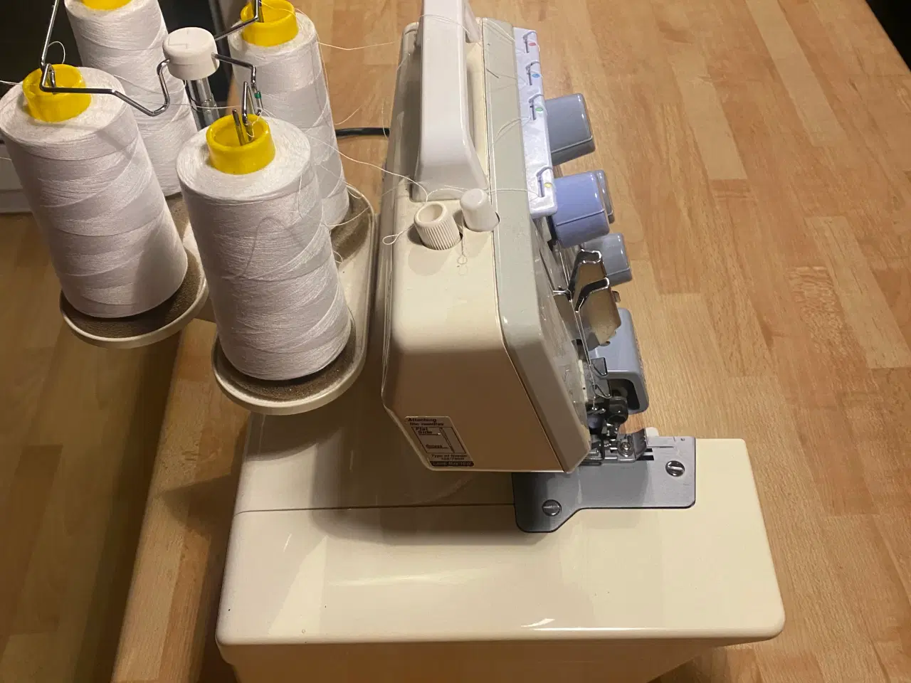 Billede 2 - Overlocker, Bernina Bernette Funlock 004