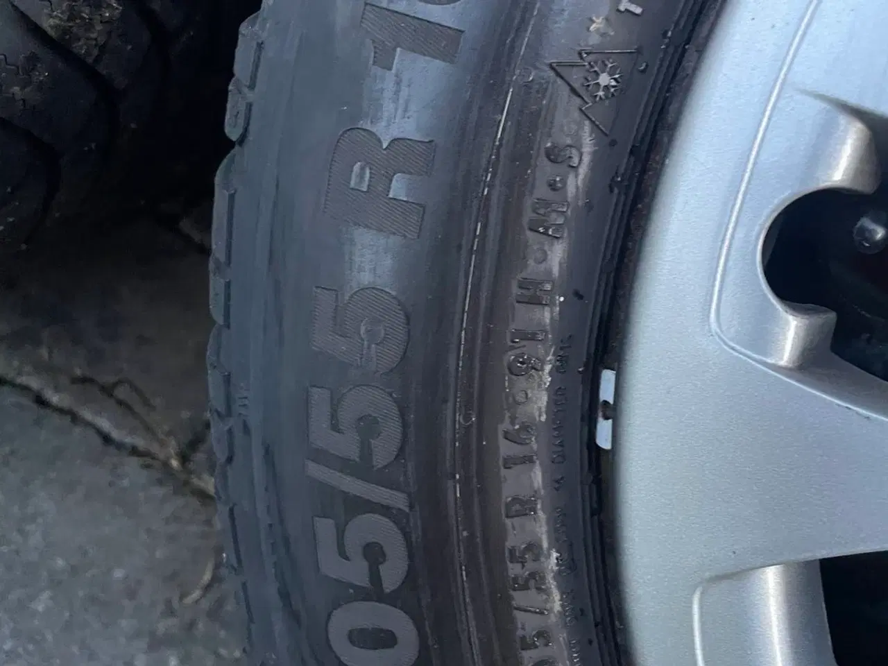 Billede 3 - 16” Renault vinterhjul med gode vinterdæk på