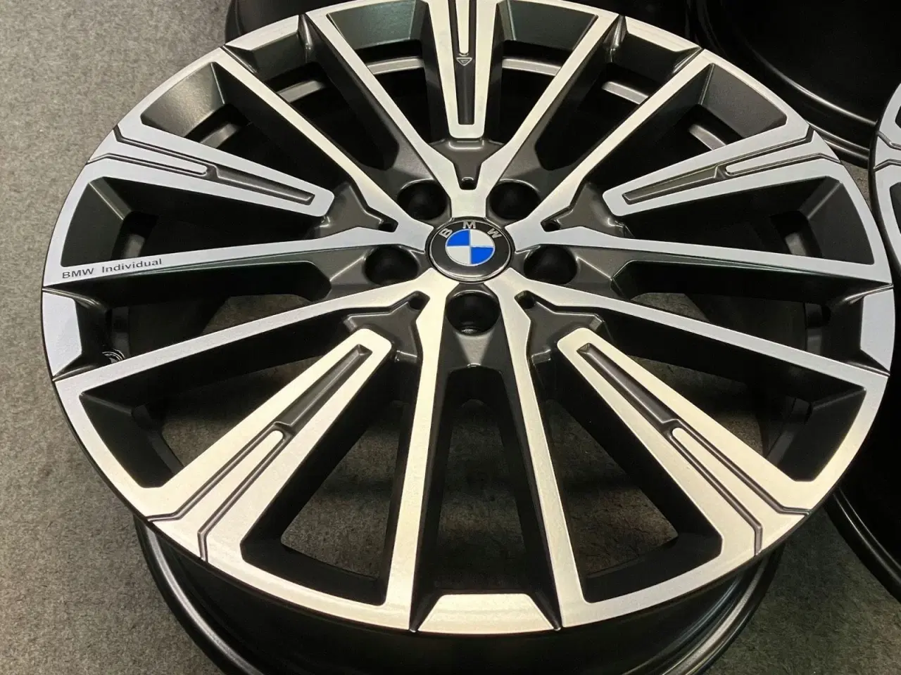 Billede 4 - ALUFÆLGE BMW X1 iX1 U11 X2 U10 869i 20"