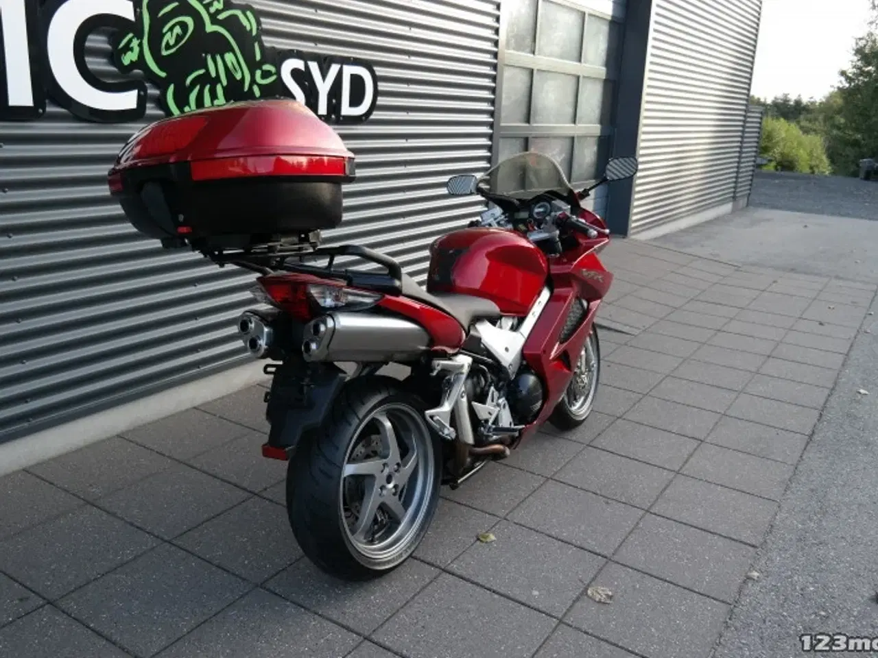 Billede 3 - Honda VFR 800 F MC-SYD       BYTTER GERNE