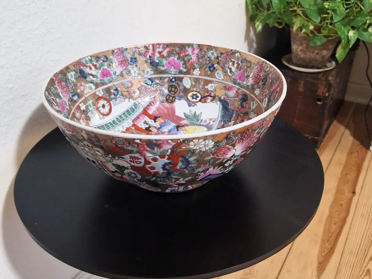 Billede 3 - Stor dekorativ skål, rosenfamilien.