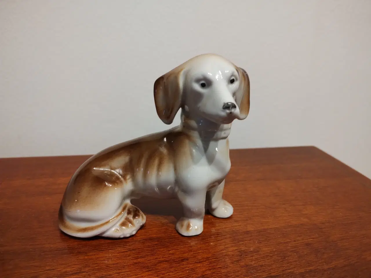 Billede 1 - Fin porcelæns gravhund
