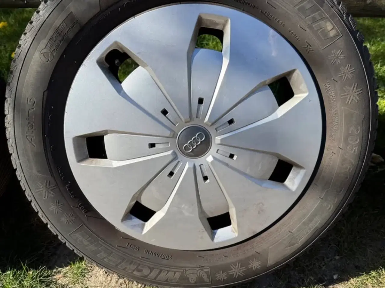 Billede 5 - Michelin Alpin vinterdæk med fælge 205/60 R16