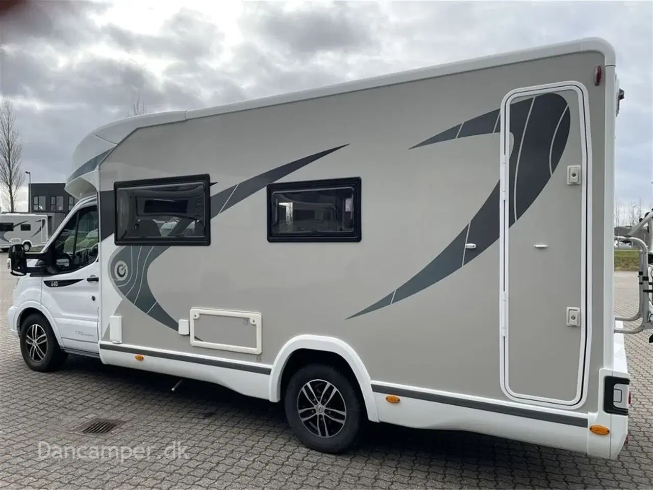 Billede 4 - 2019 - Chausson Titanium 640   Masser af plads, Ford 170 hk. med automatgear.  alufælge, dobbelt el-sænkeseng