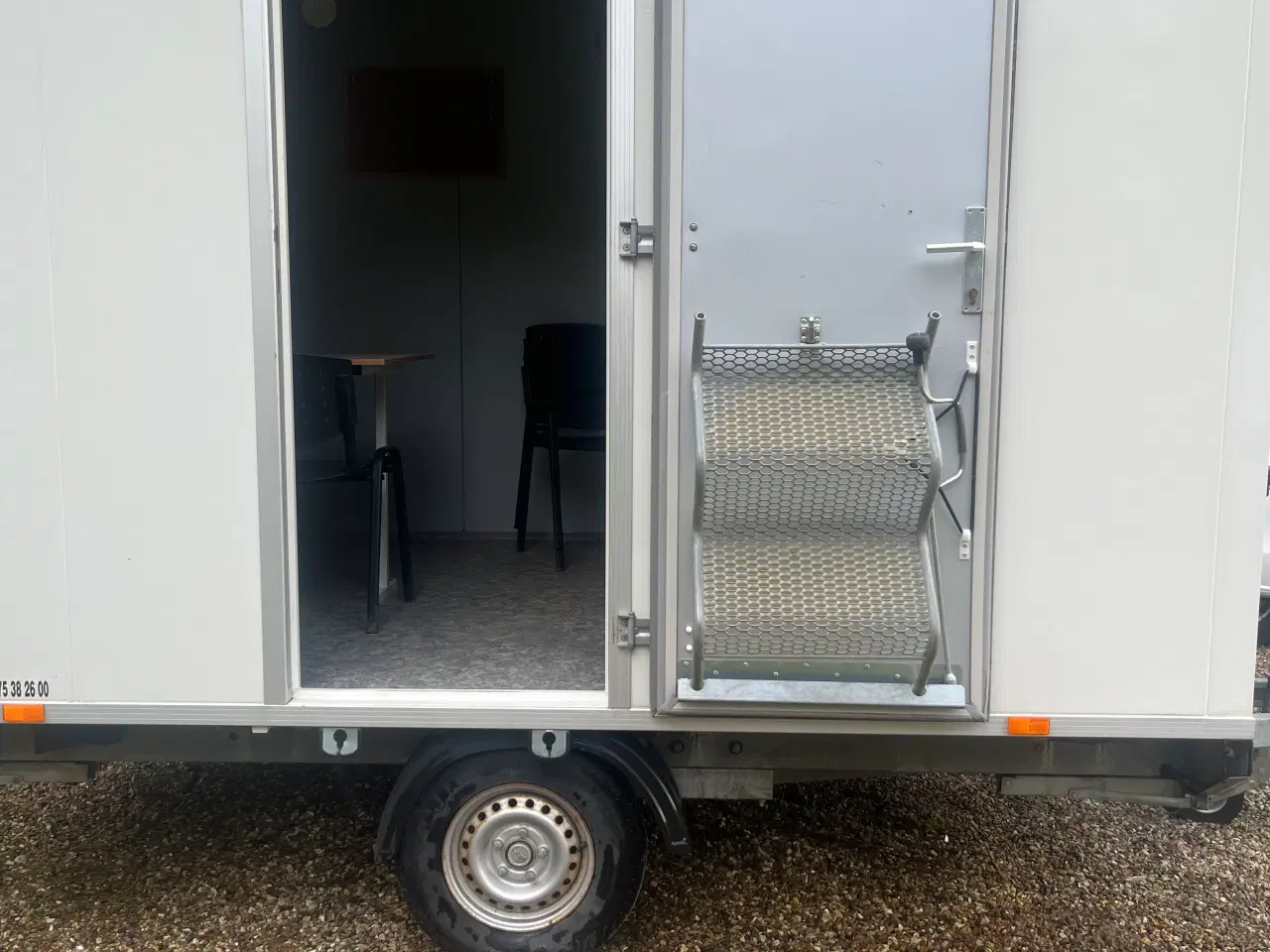 Billede 11 - Titel: New Line 3212 SP Skurvogn – 4 pers. spisepl