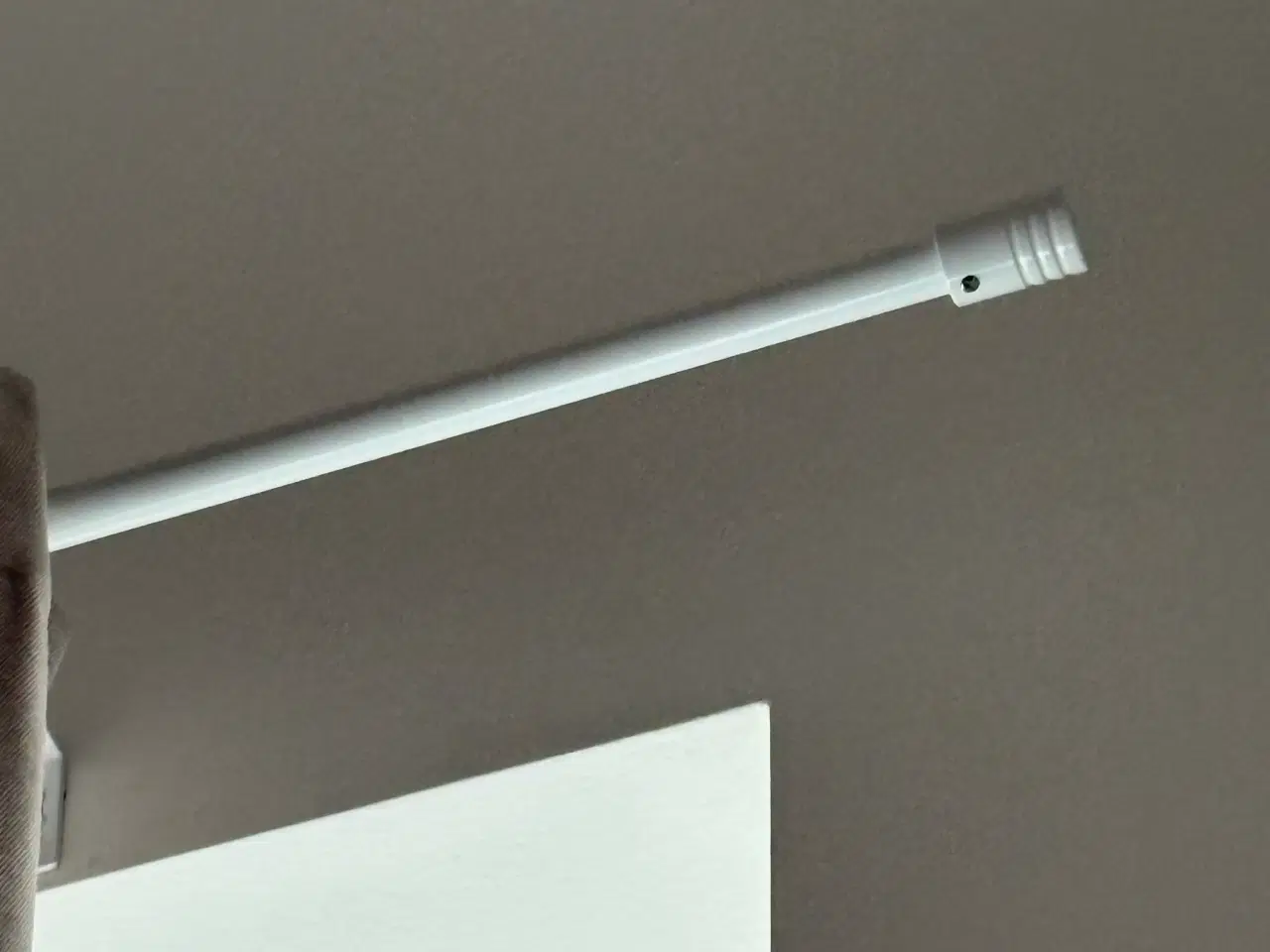 Billede 3 - To flotte gardiner i creme/beige farve sælges