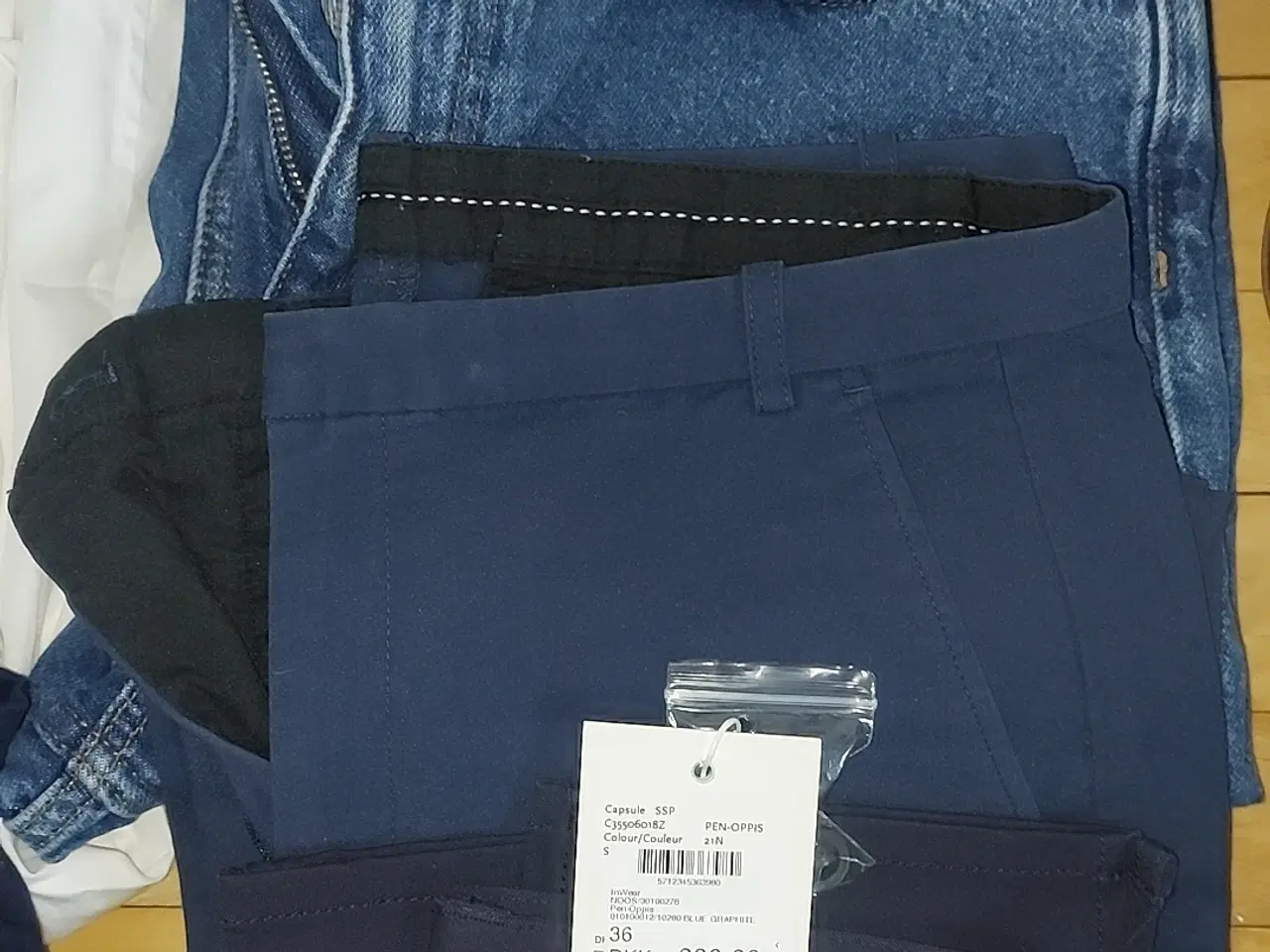 Billede 5 - Masser mærketøj og mærkesko sælges samlet 