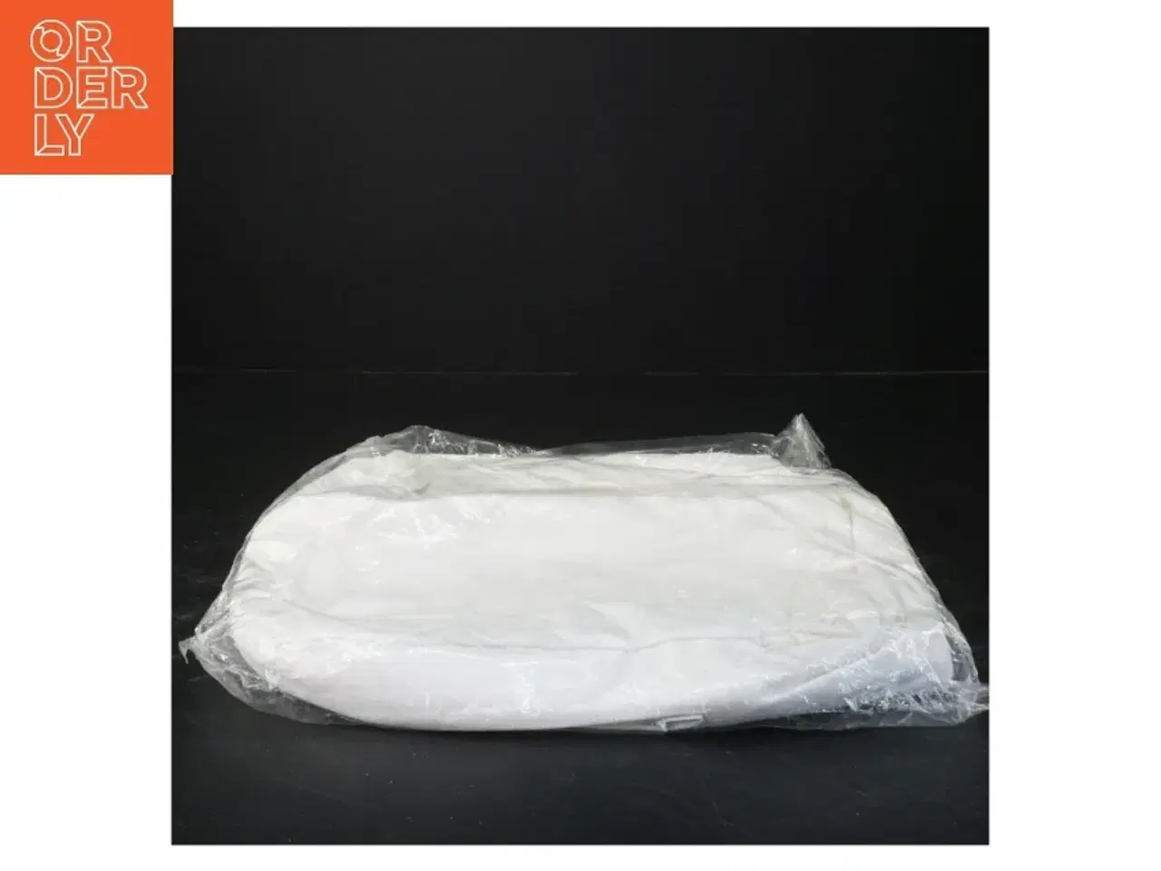 Billede 2 - Hvid toilettaske i stof (str. 28x25 cm)