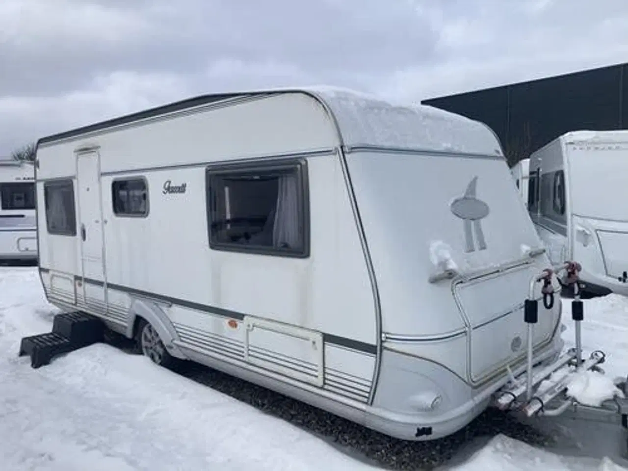 Billede 1 - LMC FAVORIT 520 RHD Winner