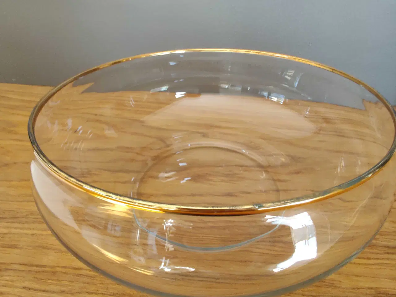 Billede 1 - Glas skål med guldkant