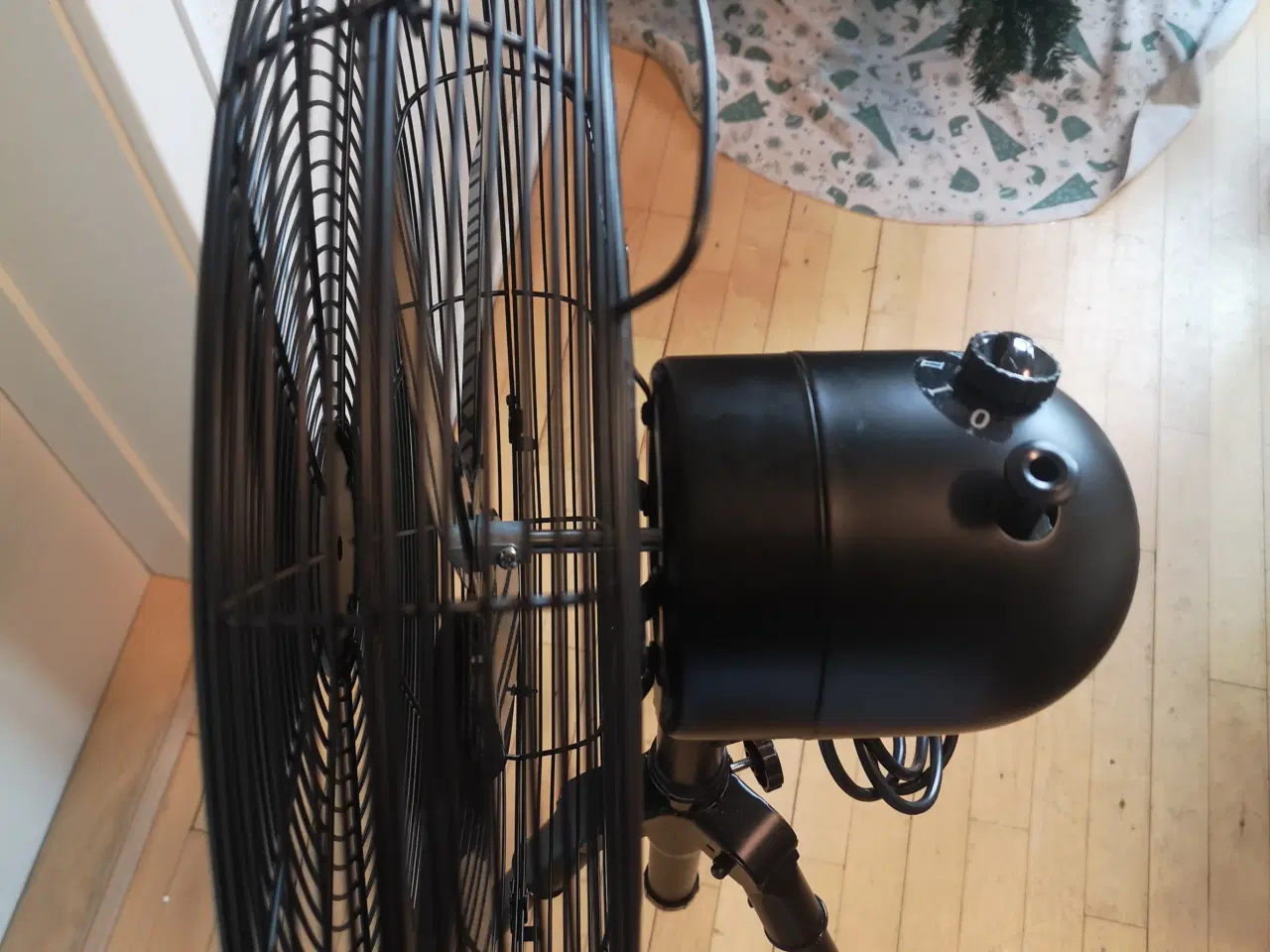 Billede 5 - Opretstående ventilator blæser meget kraftigt 💪 o