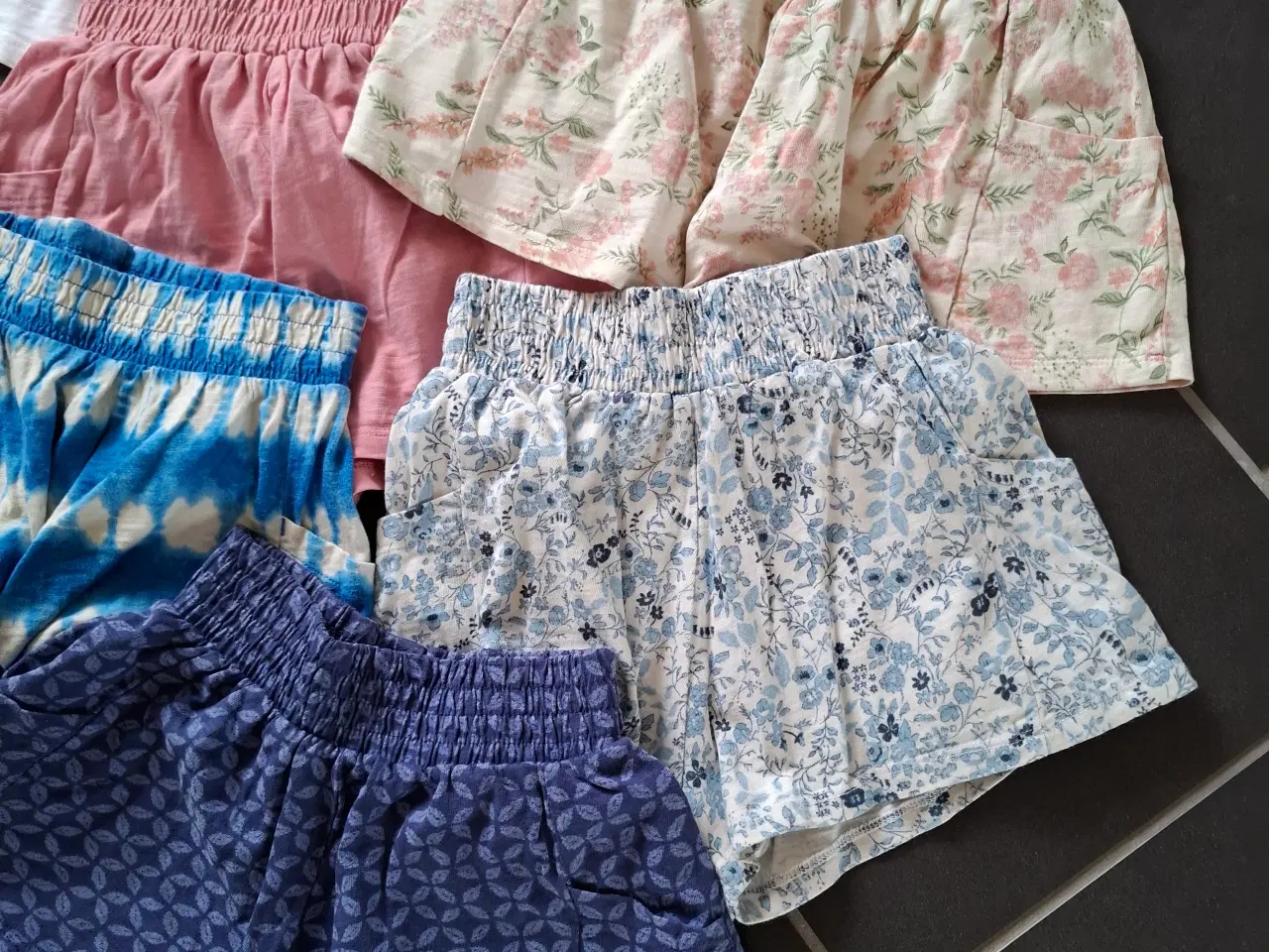 Billede 3 - 6stk shorts/nederdel next 40kr stk 