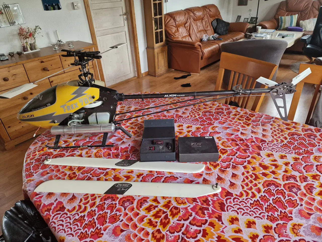 Billede 2 - Fjernstyret helikopter, trex align 700