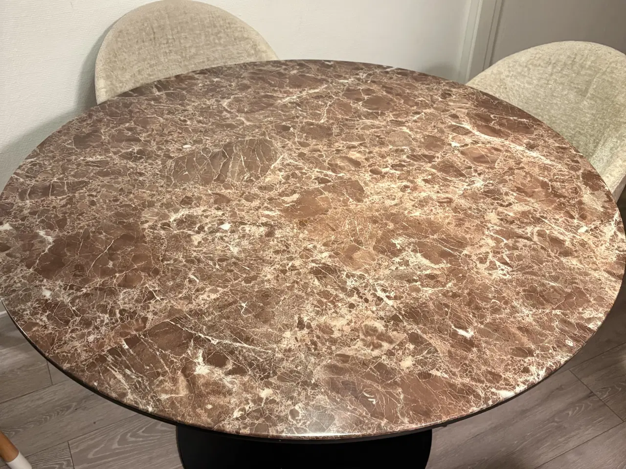 Billede 1 - Spisebord marmorlook