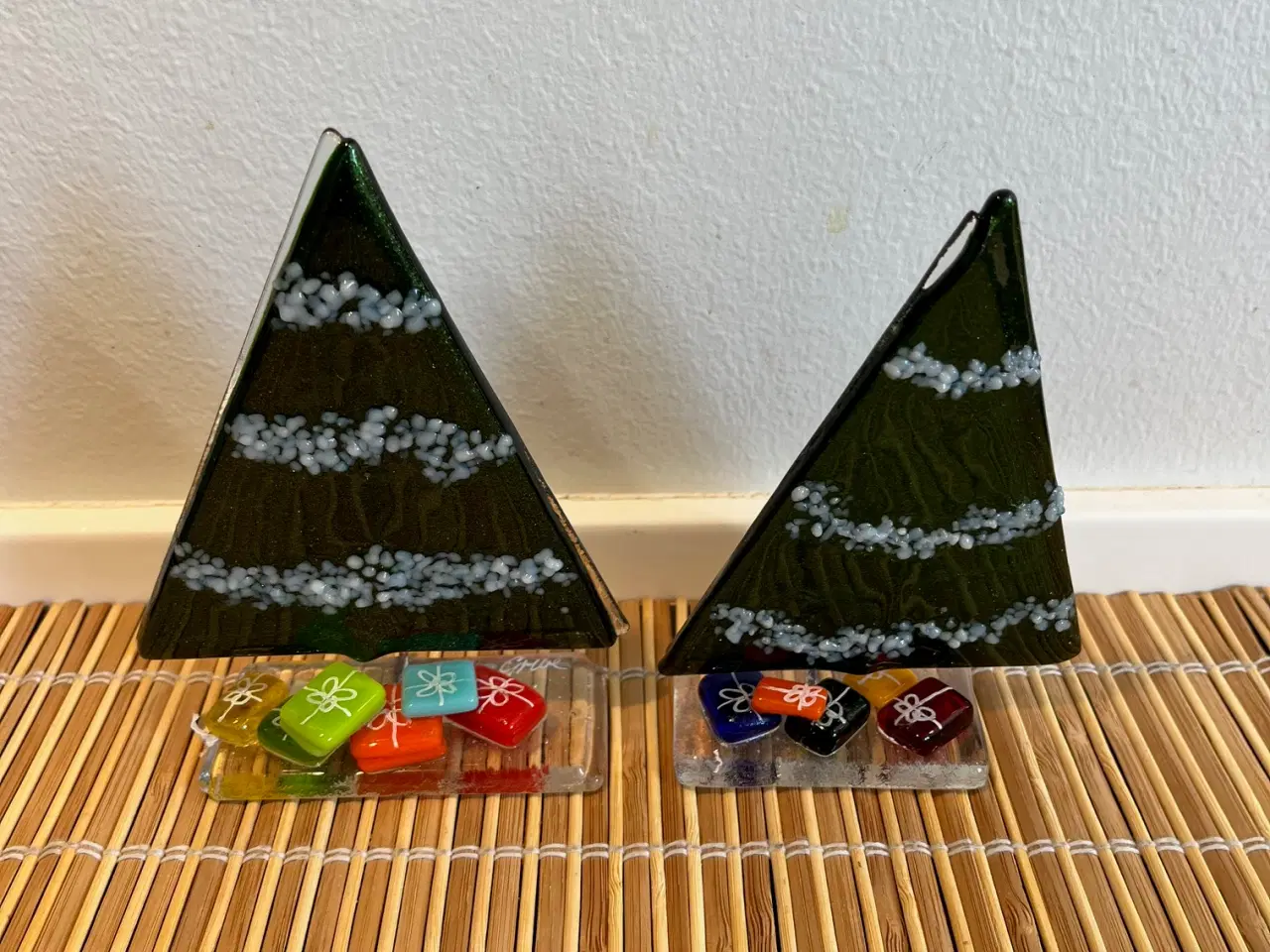 Billede 1 - Unikke Håndlavede Juletræer Glaskunst m. pakker