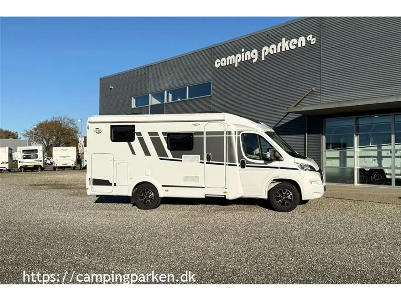 Billede 1 - 2024 - Carado V337 Pro   Carados populære smalle Van med enkeltsenge og kun 664 cm lang