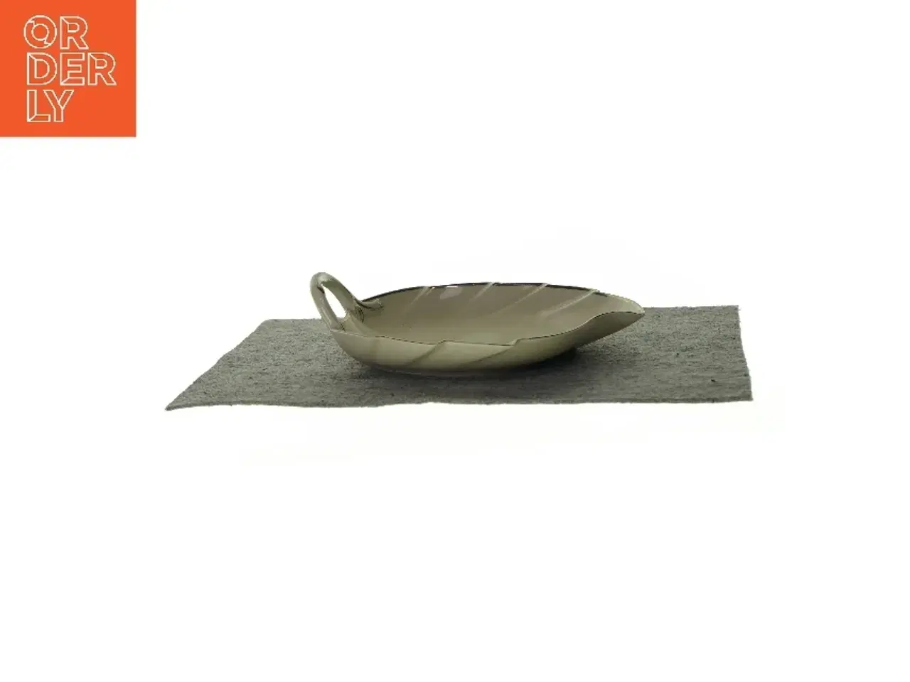Billede 3 - Dekorativt fad  fra Ukendt (str. LB:28x21cm)
