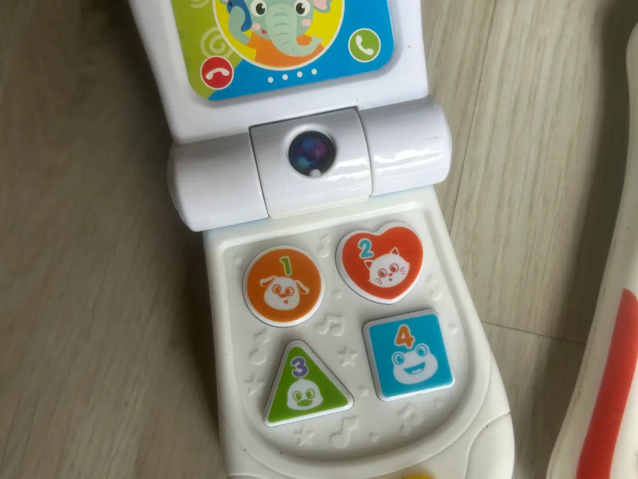 Billede 4 - Spilletelefon og TV-fjerbetjening