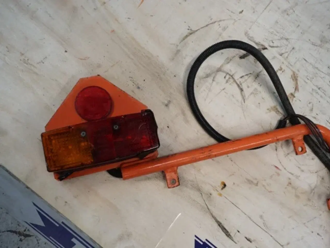 Billede 2 - Dronningborg D8900 R.H. Lygtearm 28780819