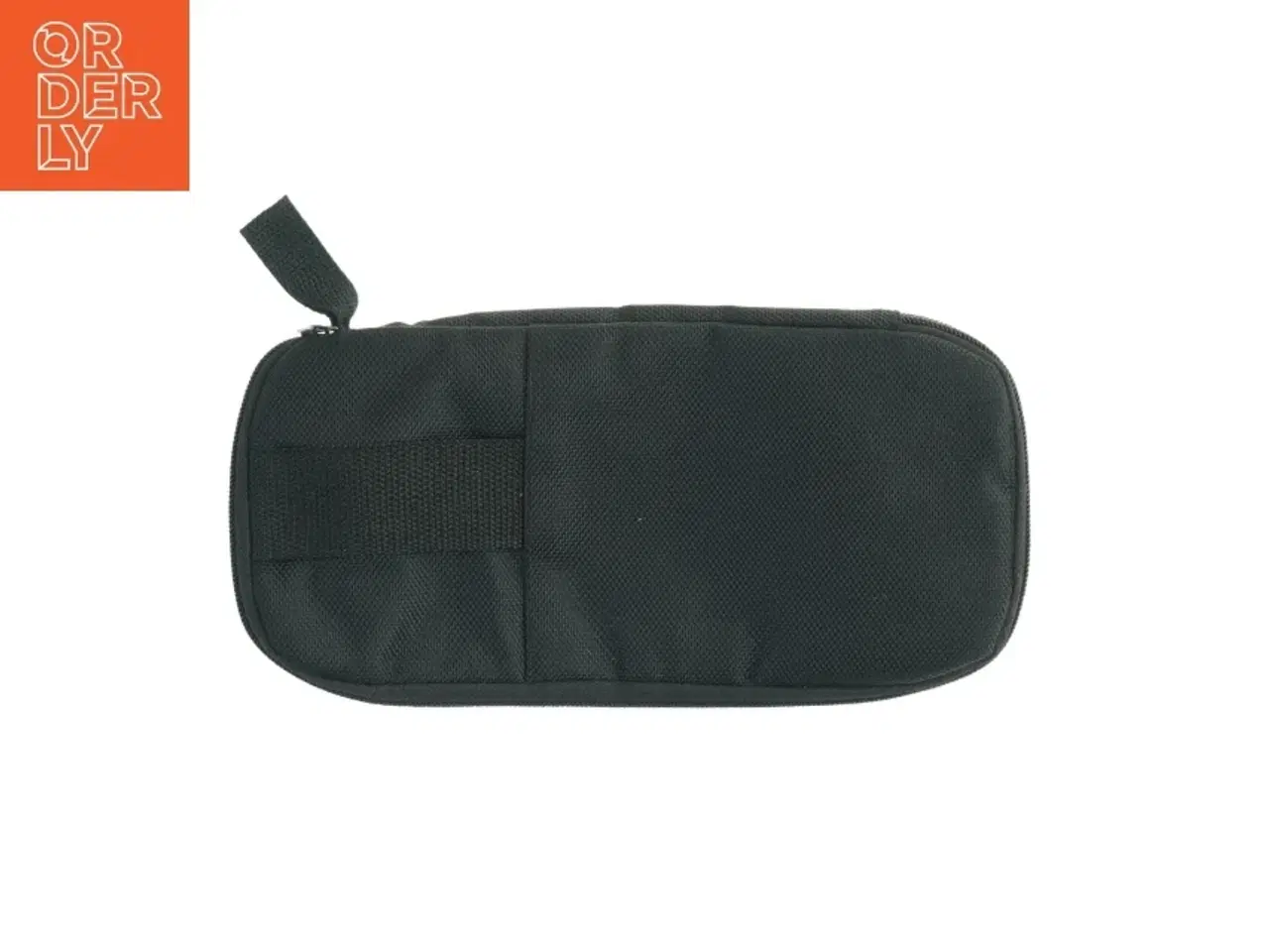 Billede 1 - Sort rejsetaske med lynlås (str. 28x15 cm)