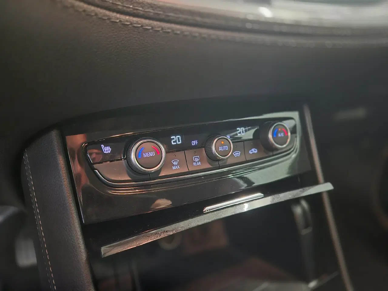 Billede 9 - Opel Grandland X 1,6 PHEV  Plugin-hybrid Cosmo Prestige Pack AWD 300HK 5d 8g Aut.